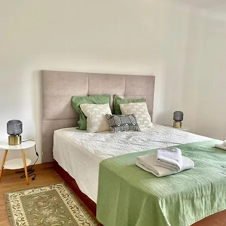 וילה Lourivillage